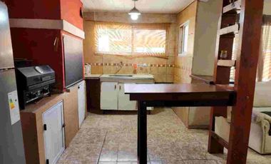 Casa con pileta 4 dormitorios La Plata
