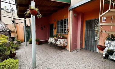 Casa en venta con parque - La Plata