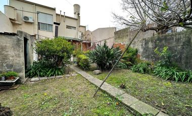 Casa en venta con parque - La Plata