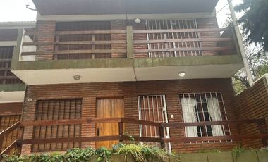 VENTA Amplio Triplex a 3 cuadras del mar