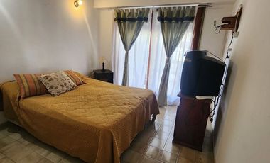 VENTA Amplio Triplex a 3 cuadras del mar