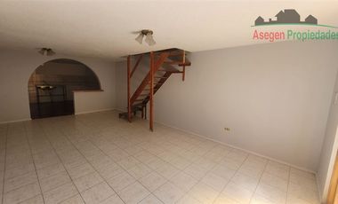 Casa en Arriendo en Casa en venta y arriendo en El Palomar II