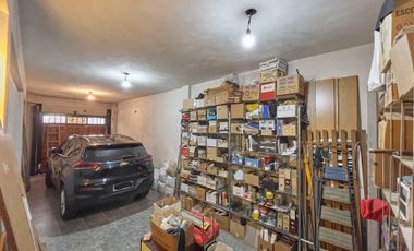 Venta casa 5 ambientes con pileta climatizada