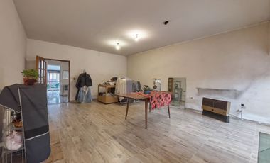 Venta casa 5 ambientes con pileta climatizada