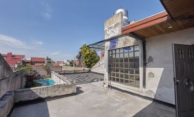 Venta casa 5 ambientes con pileta climatizada