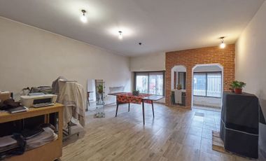 Venta casa 5 ambientes con pileta climatizada