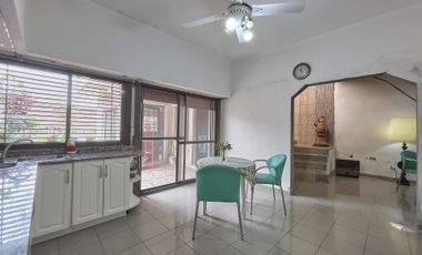 Venta casa 5 ambientes con pileta climatizada