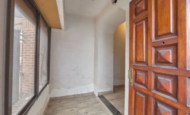 Venta casa 5 ambientes con pileta climatizada