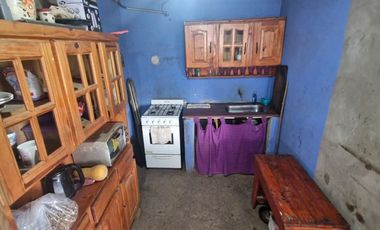 Casa 3amb amplia esquina con terreno de 2147 m2