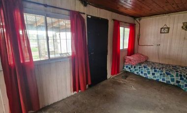 Casa 3amb amplia esquina con terreno de 2147 m2