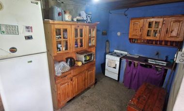 Casa 3amb amplia esquina con terreno de 2147 m2