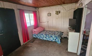Casa 3amb amplia esquina con terreno de 2147 m2