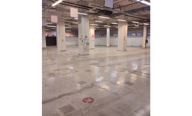 Arriendo local comercial, Los Dominicos, Las Condes