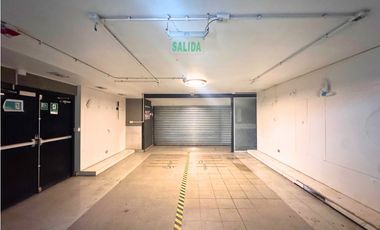 Arriendo local comercial, Los Dominicos, Las Condes