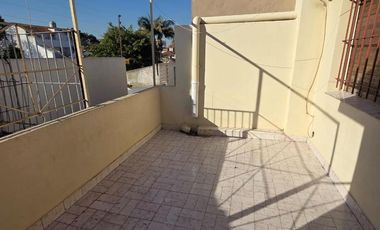 PH en  Alquiler de 3 ambientes Lomas de Zamora oeste