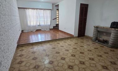 PH en  Alquiler de 3 ambientes Lomas de Zamora oeste