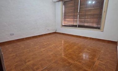PH en  Alquiler de 3 ambientes Lomas de Zamora oeste