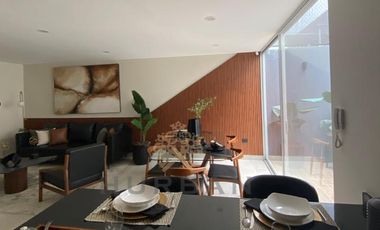 HURBAN VENDE casa NUEVA en COTO RESIDENCIAL al norte de la ciudad. MOD-O4