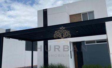 HURBAN VENDE casa NUEVA en COTO RESIDENCIAL al norte de la ciudad. MOD-O2
