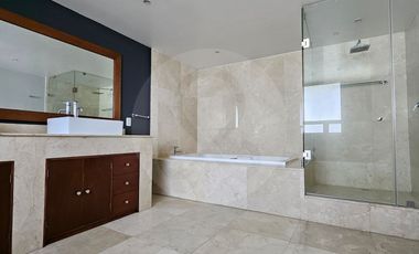 Torre Elite Departamento en renta en Lomas Country Club