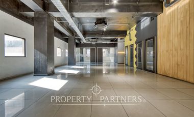 Espectacular oficina en Providencia (62UF/m2)