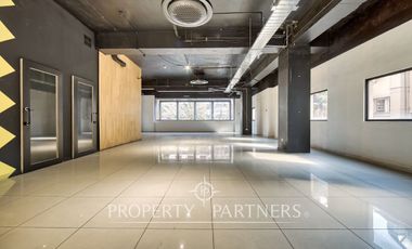 Espectacular oficina en Providencia (62UF/m2)