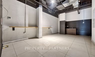 Espectacular local en Providencia (0,4 UF/m2)