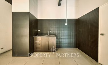 Espectacular local en Providencia (0,4 UF/m2)