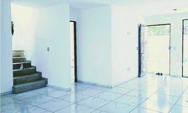 VENTA DE CASA CON ALBERCA EN CONDOMINIO EN JIUTEPEC MORELOS