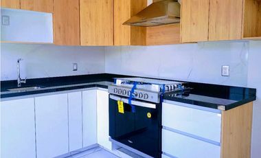 VENTA DE CASA CON ALBERCA EN CONDOMINIO EN JIUTEPEC MORELOS