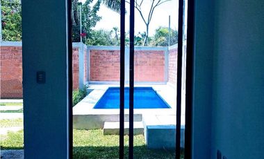 VENTA DE CASA CON ALBERCA EN CONDOMINIO EN JIUTEPEC MORELOS
