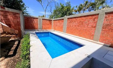 VENTA DE CASA CON ALBERCA EN CONDOMINIO EN JIUTEPEC MORELOS