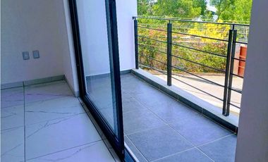 VENTA DE CASA CON ALBERCA EN CONDOMINIO EN JIUTEPEC MORELOS