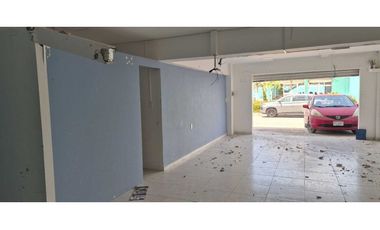 LOCAL COMERCIAL a pasos de Av Xcaret