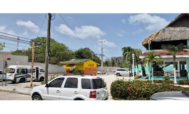 LOCAL COMERCIAL a pasos de Av Xcaret
