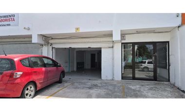 LOCAL COMERCIAL RENTA a pasos Av. XCARET