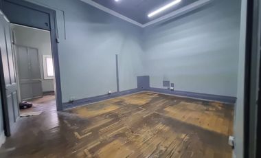 CASA EN VENTA/OFICINA