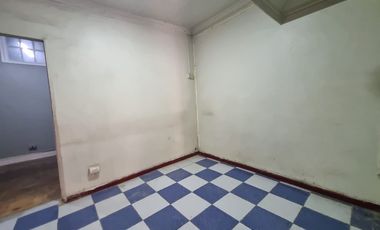 CASA EN VENTA/OFICINA