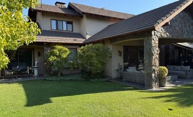 HERMOSA CASA EN REQUINOA
