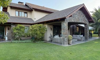 HERMOSA CASA EN REQUINOA