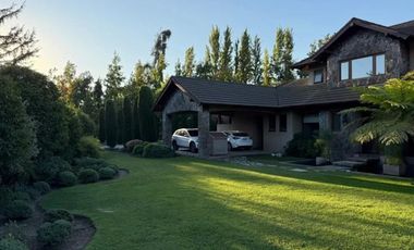HERMOSA CASA EN REQUINOA