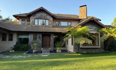 HERMOSA CASA EN REQUINOA