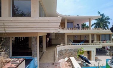 Residencia en Fraccionamiento Las Playas