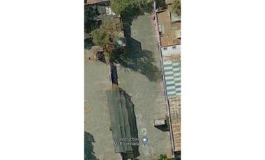 Vende inmueble uso comercial