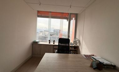 Arrienda oficina en Vitacura