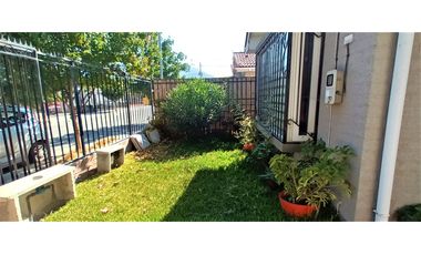 En arriendo, linda casa, 3 dormitorios, en paradero 16 de La Cruz.
