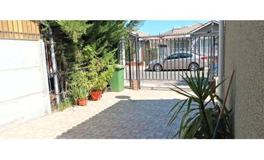 En arriendo, linda casa, 3 dormitorios, en paradero 16 de La Cruz.