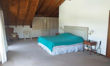 Excelente casa 2 plantas en Las Praderas de Lujan