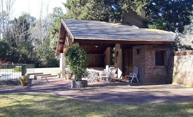 Venta Casa 9 amb. en Club Campos de Golf Las Praderas de Lujan