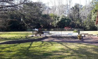 Venta Casa 9 amb. en Club Campos de Golf Las Praderas de Lujan